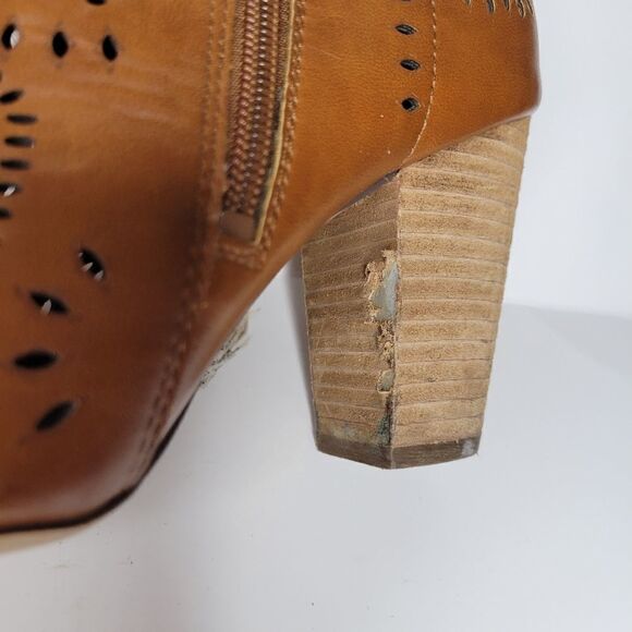 Carlos Santana Women's Taryn Booties Ankle Boot - Picture 6 of 13